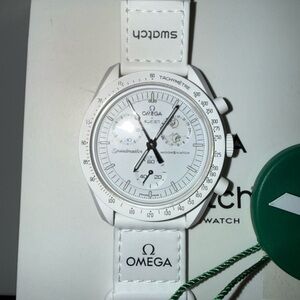 Swatch x Omega Bioceramic Moonswatch Mission To Moonphase Snoopy